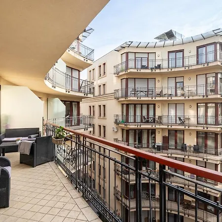 Urban Jungle Oasis King With Free Parking Apartment Budapest Exterior photo