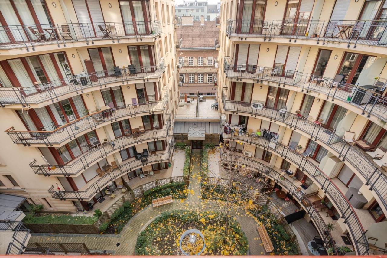 Urban Jungle Oasis King With Free Parking Boedapest