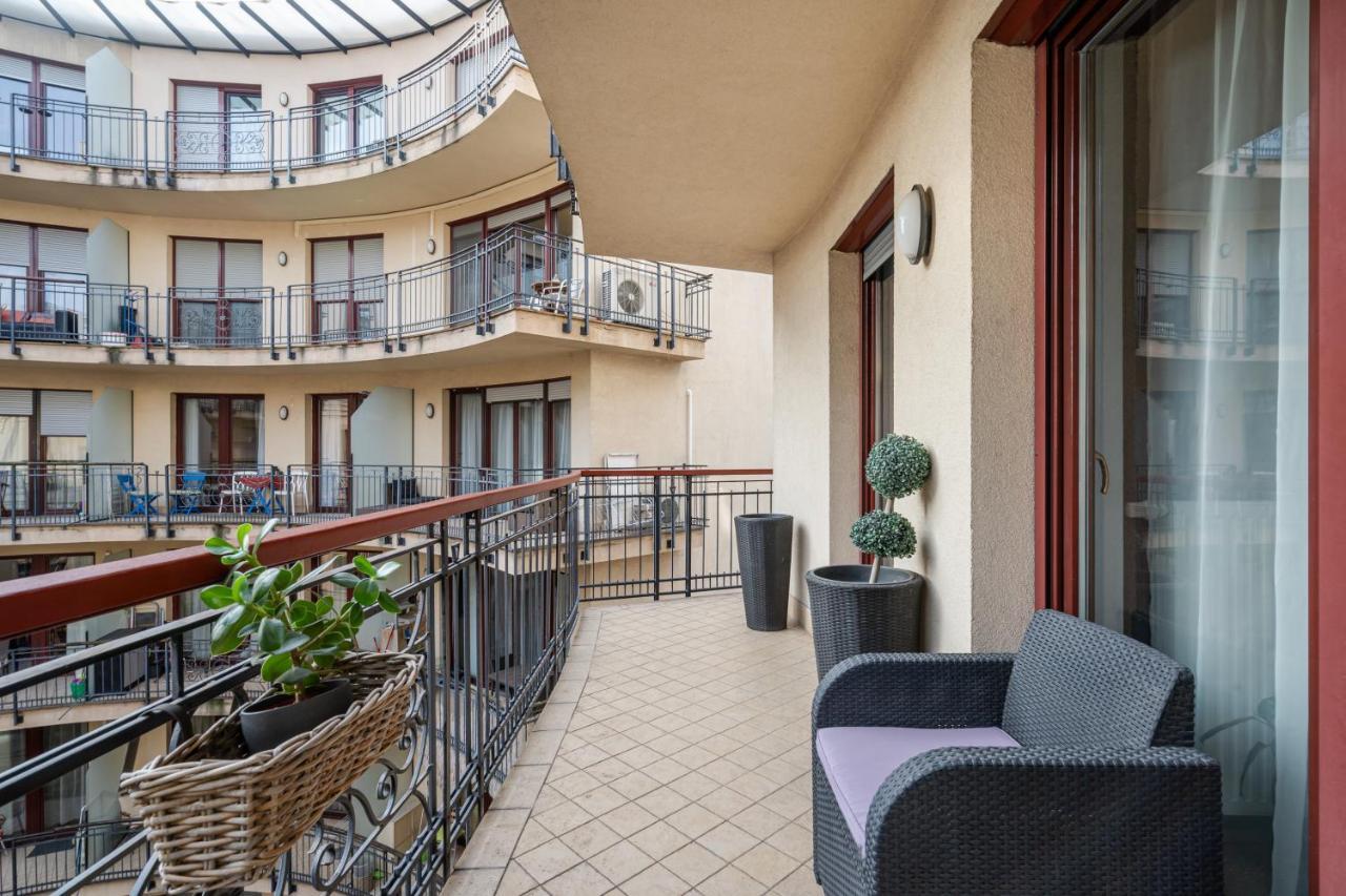Apartman Urban Jungle Oasis King With Free Parking